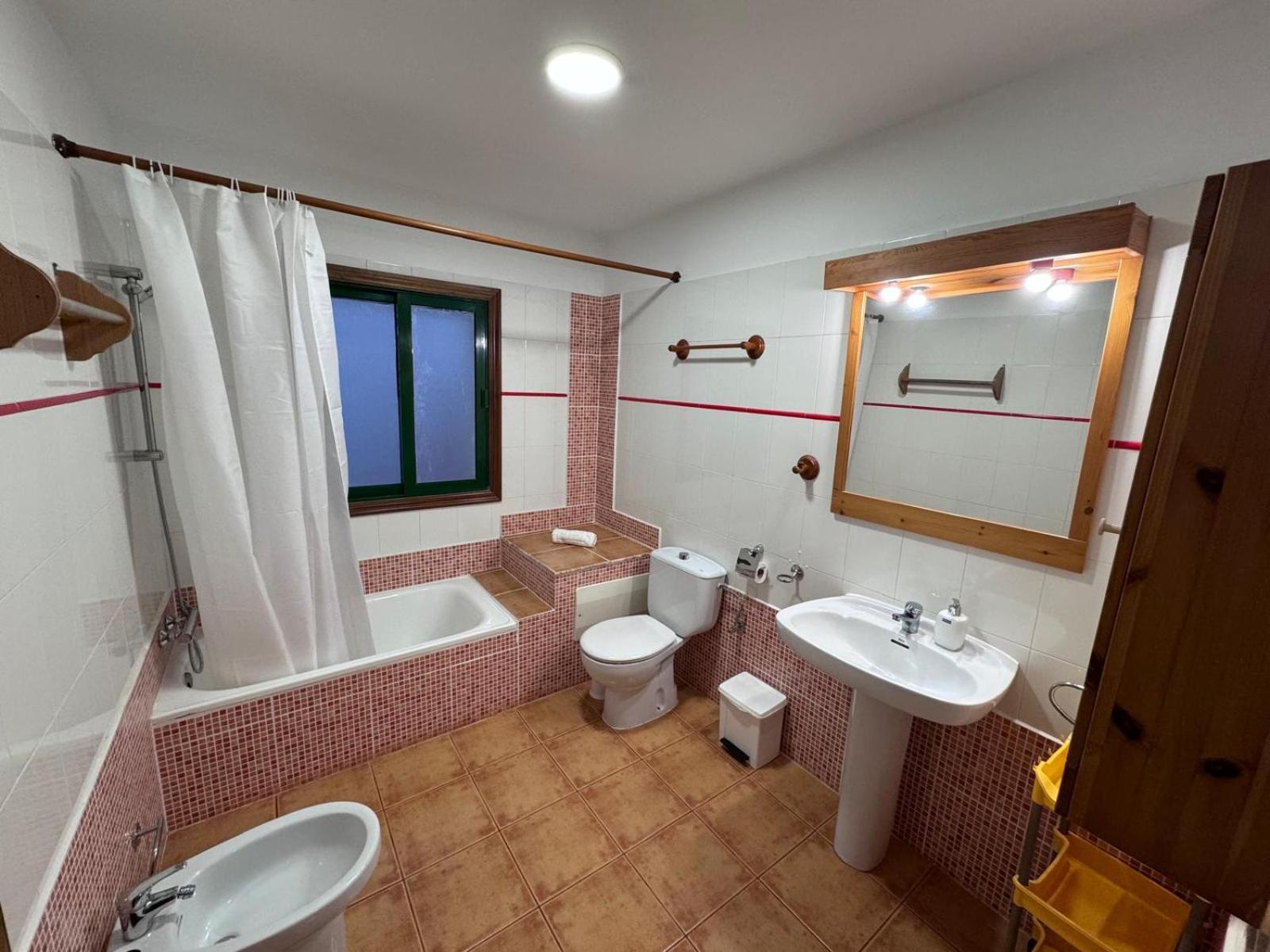 Apartamento Vivienda En El Centro De La Isla 2Hab Con Terraza Valverde  Exterior foto
